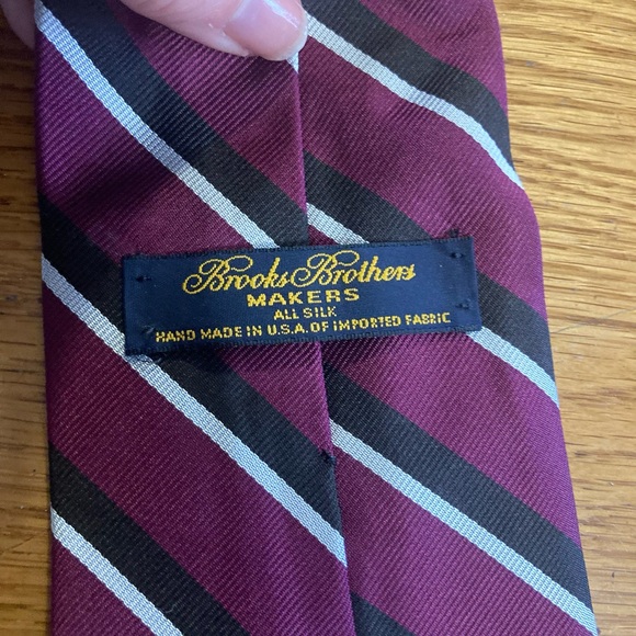 Brooks Brothers Makers Vintage Preppy Maroon Silk Necktie